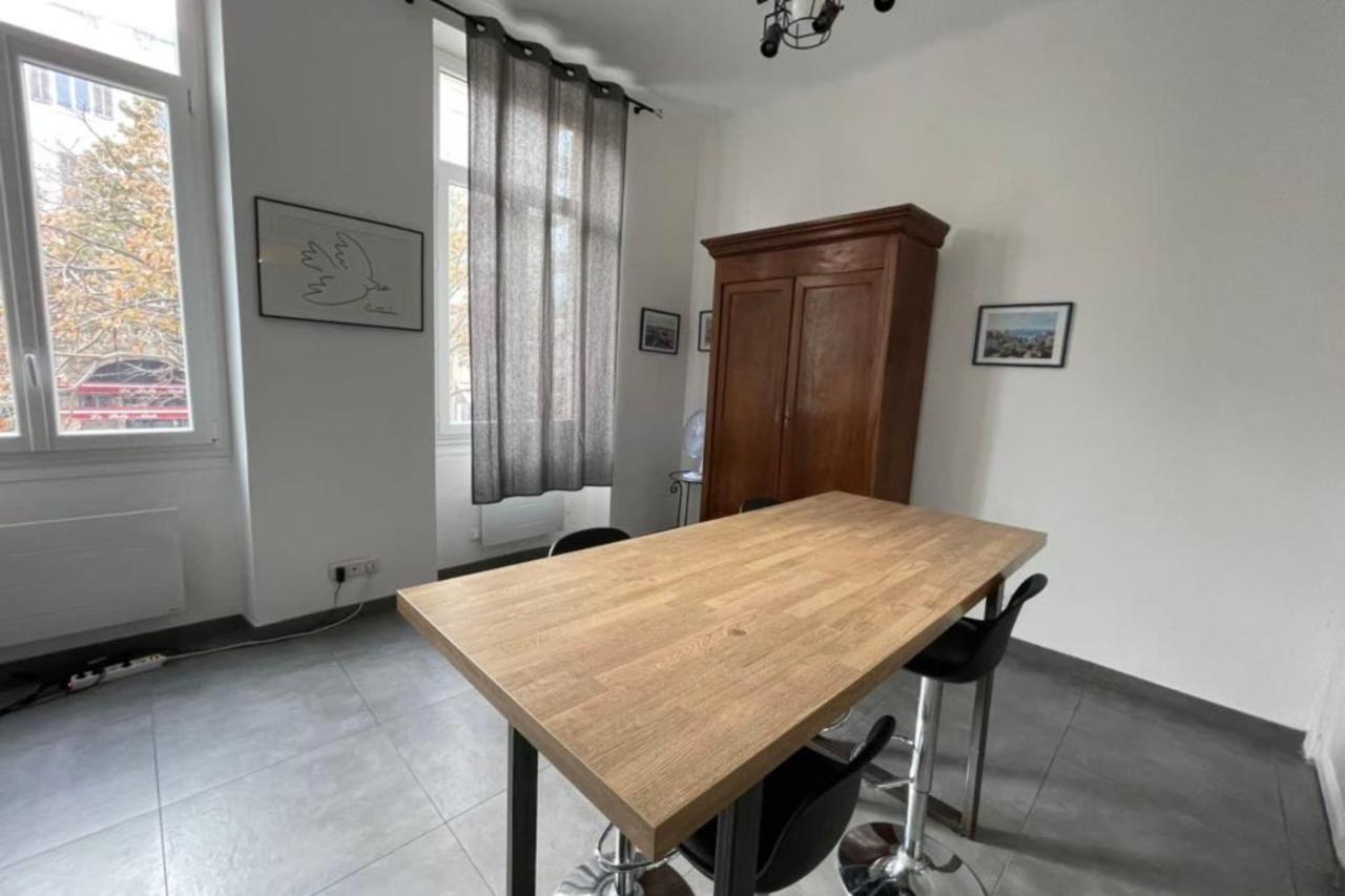 Charming Apartment In The Old Port Марсель Екстер'єр фото