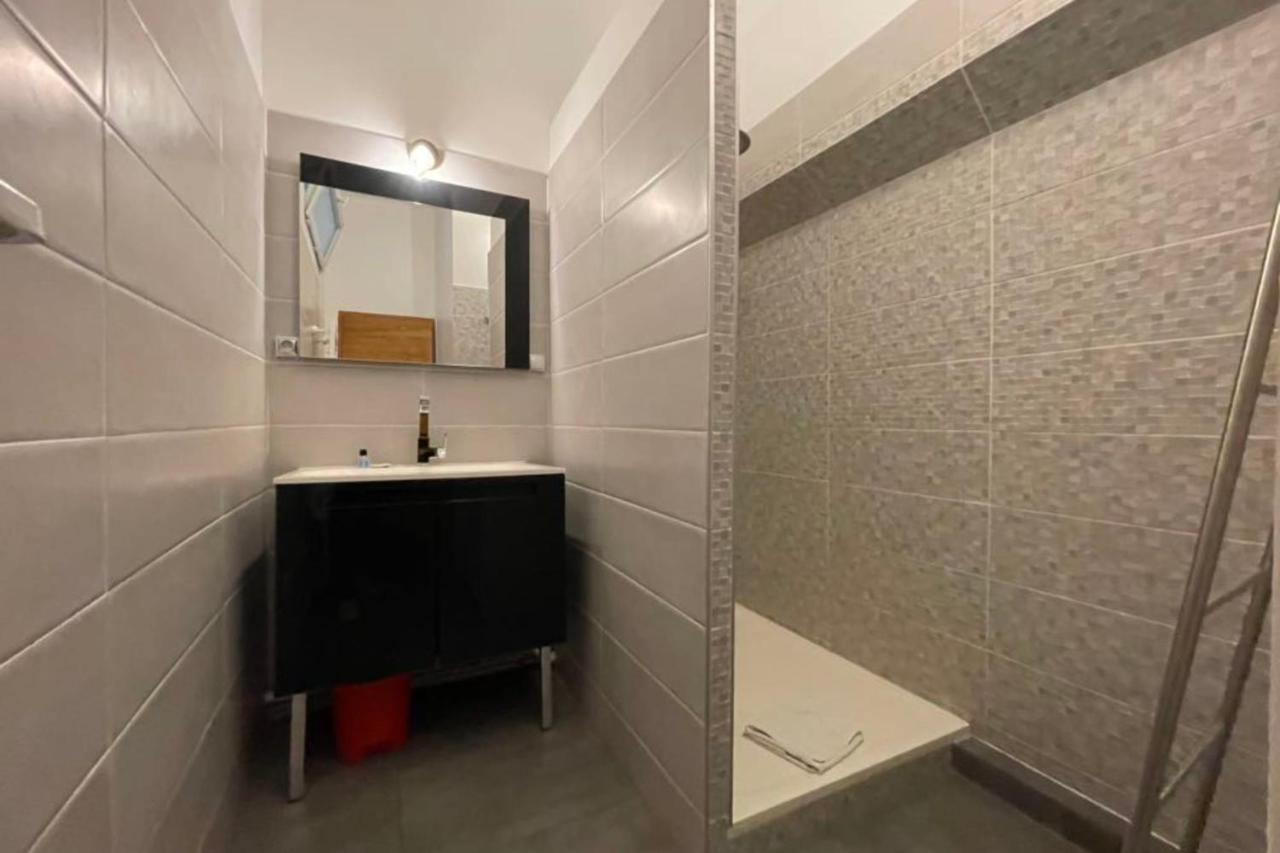 Charming Apartment In The Old Port Марсель Екстер'єр фото